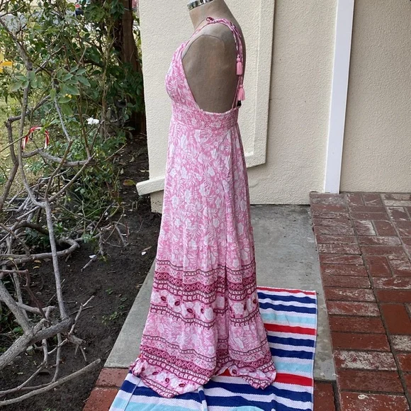 Aakaa beautiful pink floral flowy maxi sundress from high end boutique - Picture 6 of 15